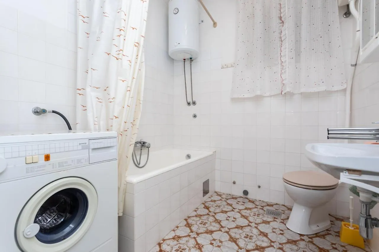 Affittacamere Rooms & Studio Apartment Mira Baška