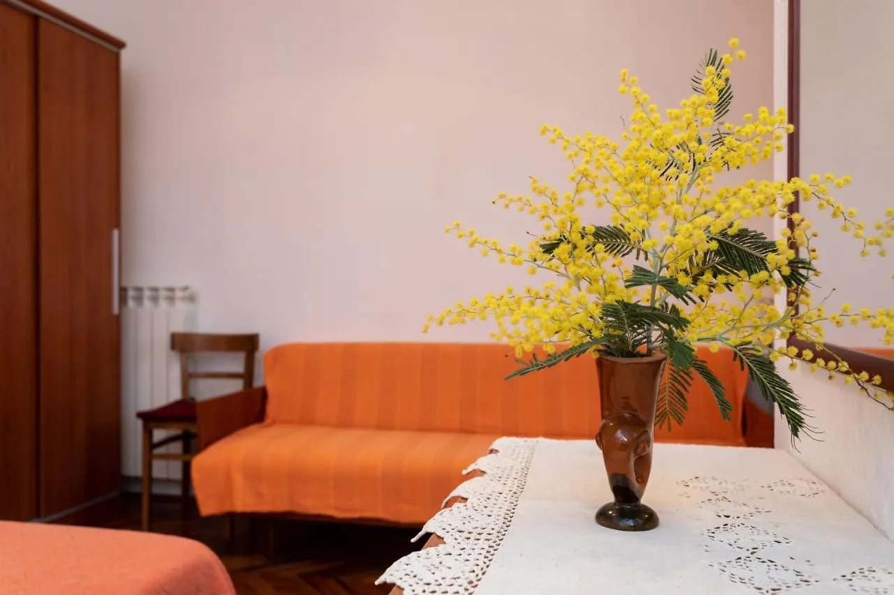 Pensjonat Rooms & Studio Apartment Mira Baška